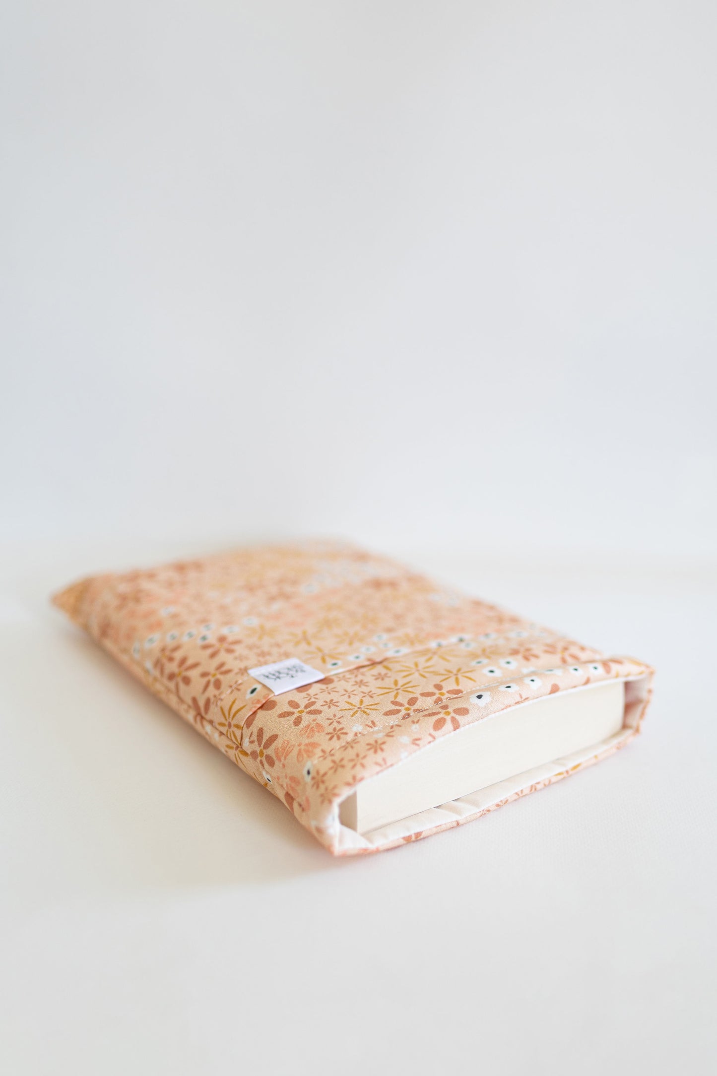 The Book Shoppe | Leaf It To Me Book Sleeve